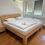 Air Urban Ilidza Free Parking And Near Airport Апартаменты