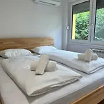 Air Urban Ilidza Free Parking And Near Airport Apartmán