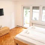 Air Urban Ilidza Free Parking And Near Airport Апартаменты