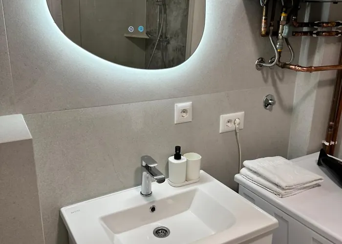 Air Urban Ilidza Free Parking And Near Airport * 塞拉耶佛