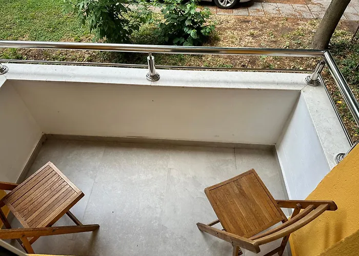 Air Urban Ilidza Free Parking And Near Airport * 塞拉耶佛