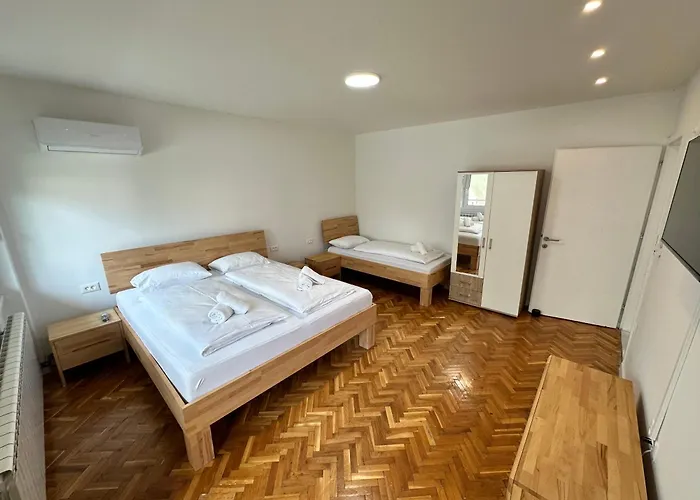 Air Urban Ilidza Free Parking And Near Airport 塞拉耶佛