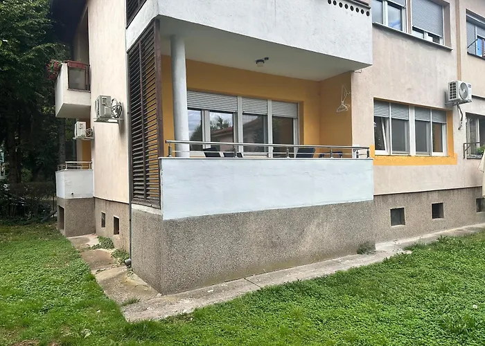 Air Urban Ilidza Free Parking And Near Airport * 塞拉耶佛