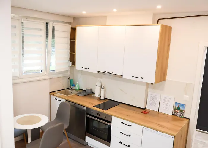 Air Urban Ilidza Free Parking And Near Airport * 塞拉耶佛